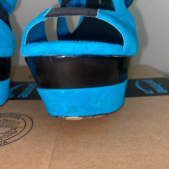 heels - Picture 6 of 6